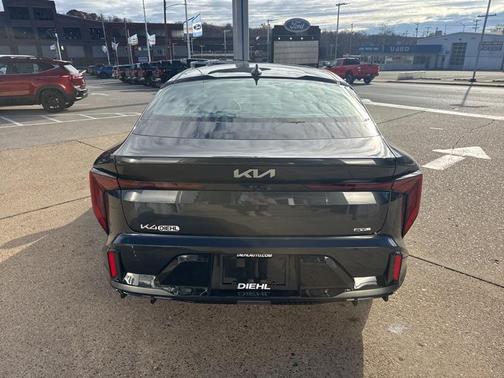 2025 Kia K4 GT-Line