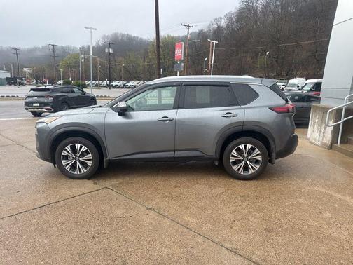 Gun Metallic 2021 Nissan Rogue SV