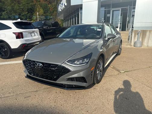 2022 Hyundai SONATA SEL