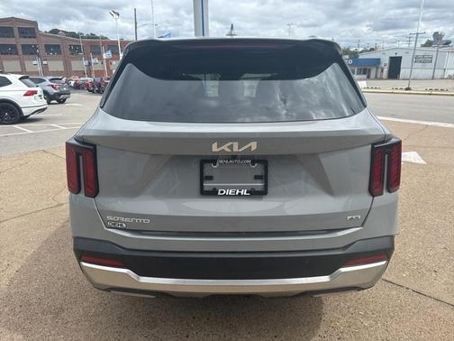 2025 Kia Sorento S