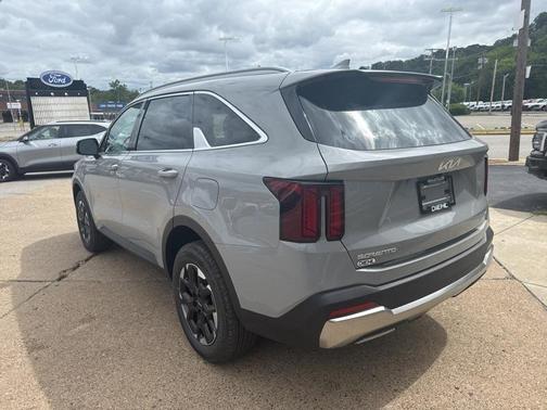 2025 Kia Sorento S