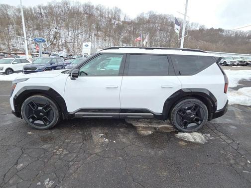 Glacial White Pearl 2026 Kia EV9 GT-Line