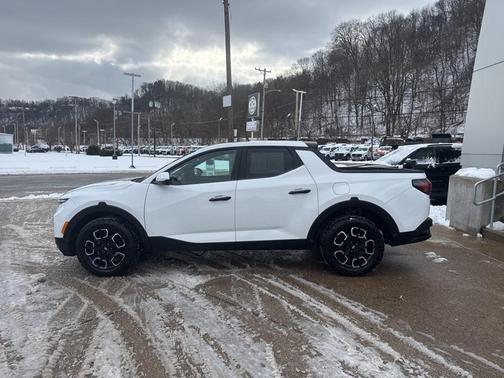 2022 Hyundai SANTA CRUZ SE