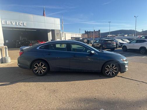 2024 Chevrolet Malibu FWD RS