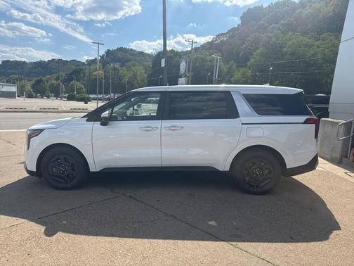 2026 Kia Carnival LX