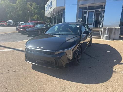 2025 Kia K4 GT-Line