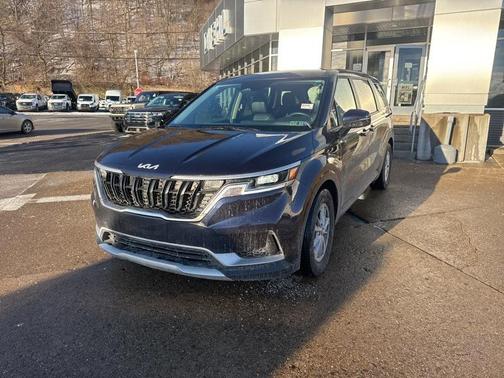 2024 Kia Carnival LX