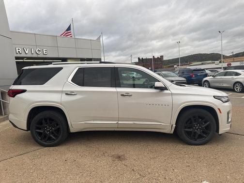 2022 Chevrolet Traverse Premier