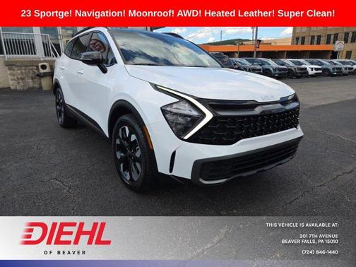 Glacial White Pearl 2023 Kia Sportage X-Line
