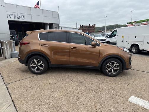 Burnished Copper 2021 Kia Sportage LX