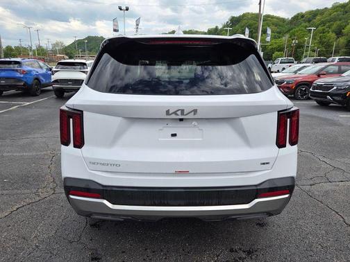 Glacial White Pearl 2026 Kia Sorento S