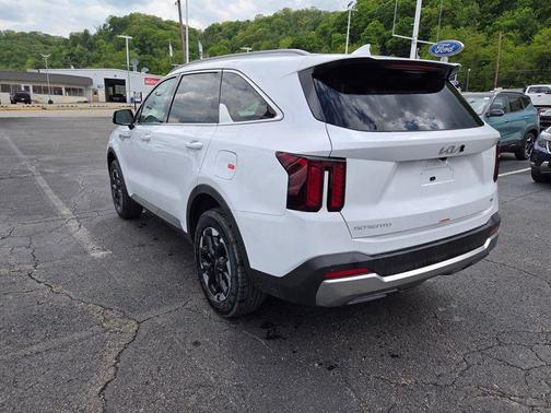 Glacial White Pearl 2026 Kia Sorento S