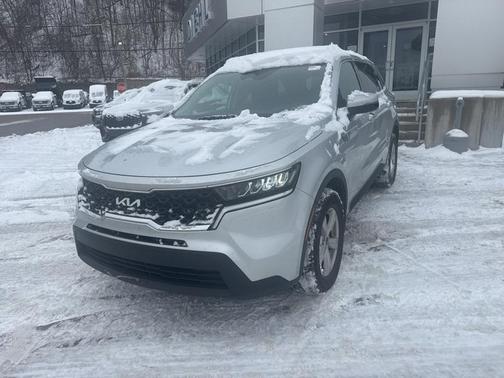 2022 Kia Sorento LX