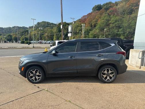 2022 Kia Seltos EX