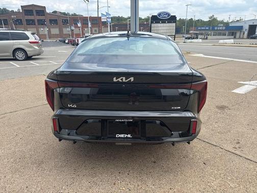 2025 Kia K4 GT-Line