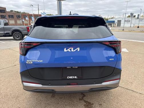 2026 Kia Sportage EX