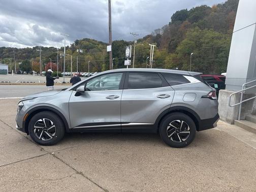 2025 Kia Sportage Hybrid LX