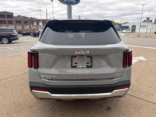 2025 Kia Sorento S