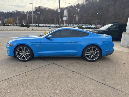 2022 Ford Mustang GT Premium