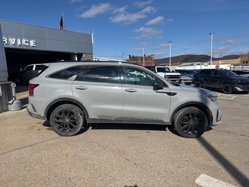 2022 Kia Sorento SX