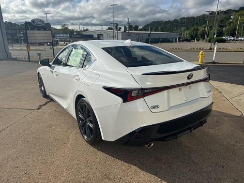 2022 Lexus IS 350 Base