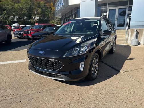 2022 Ford Escape Titanium