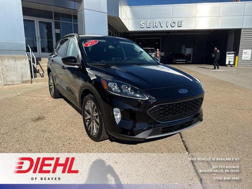 2022 Ford Escape Titanium