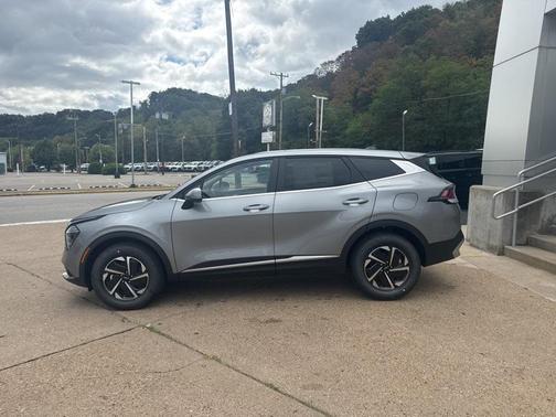 2025 Kia Sportage Hybrid LX