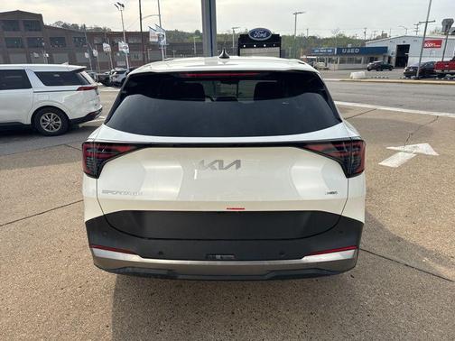 Snow White Pearl 2026 Kia Sportage Hybrid LX