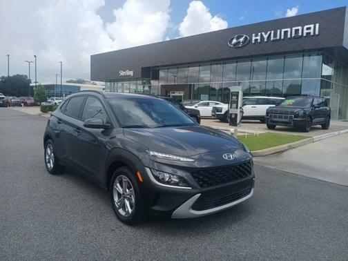 Gray 2023 Hyundai KONA SEL