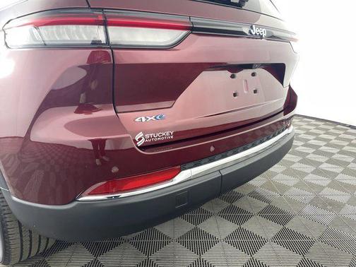 2022 Jeep Grand Cherokee 4xe Base