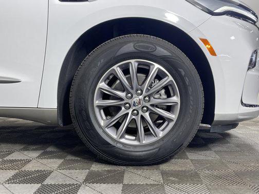 2023 Buick Enclave Essence AWD