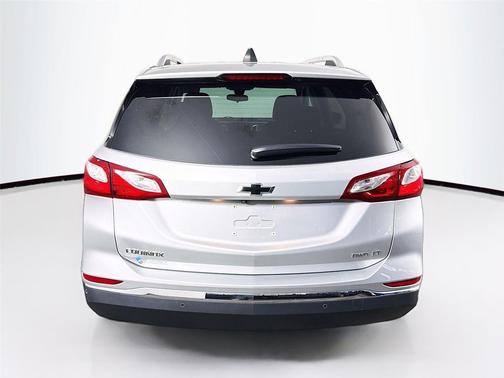Silver Ice Metallic 2020 Chevrolet Equinox 1LT