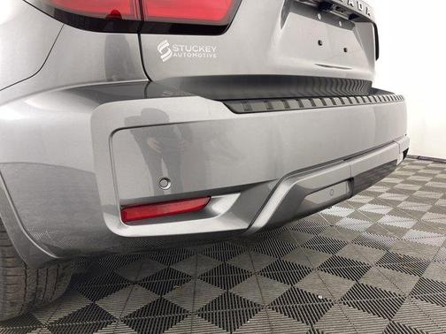 2024 Nissan Armada SL 4WD