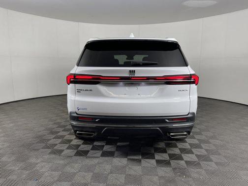 2025 Buick Enclave Preferred FWD