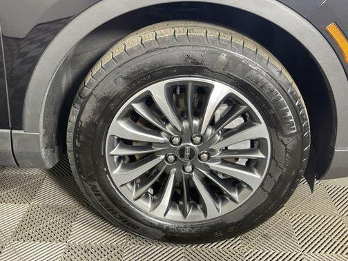 2022 Lincoln Nautilus Standard