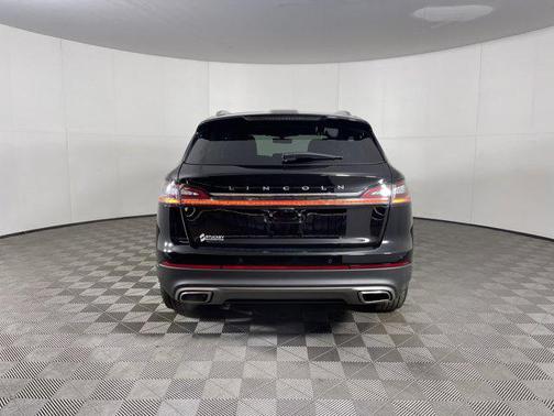 2022 Lincoln Nautilus Standard