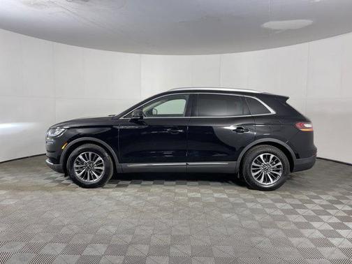 2022 Lincoln Nautilus Standard