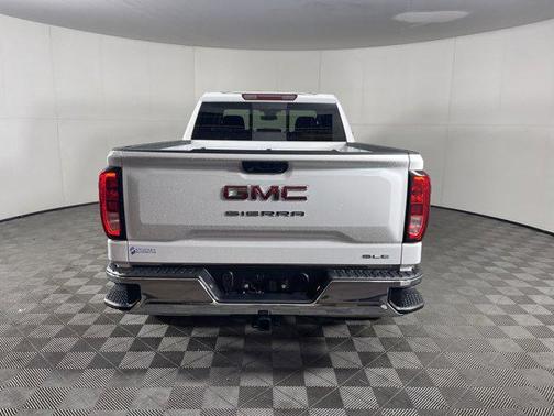 2025 GMC Sierra 1500 SLE