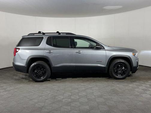 2023 GMC Acadia AWD AT4