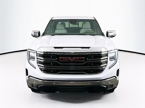 Glacier White Tricoat 2026 GMC Sierra 1500 SLT