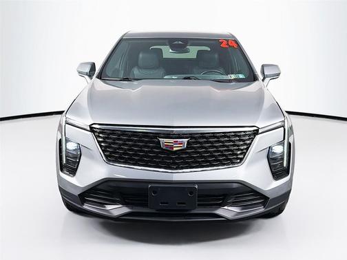 2024 Cadillac XT4 Luxury