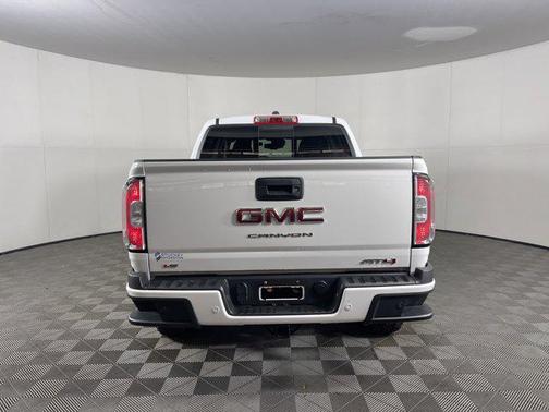 2022 GMC Canyon Base