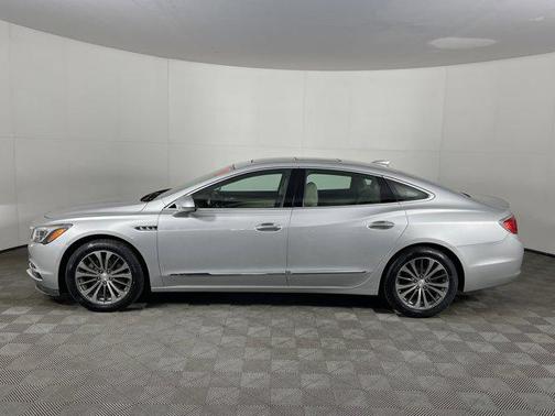 2017 Buick LaCrosse Essence