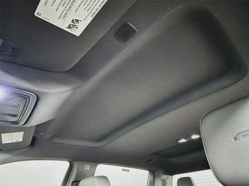 Summit White 2025 GMC Sierra 1500 AT4