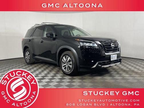 2023 Nissan Pathfinder SL 4WD