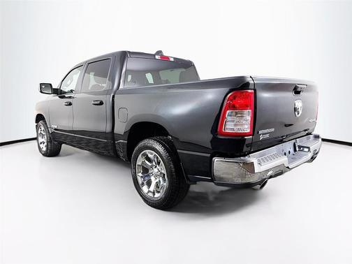 Diamond Black Crystal Pearlcoat 2022 RAM 1500 Big Horn/Lone Star