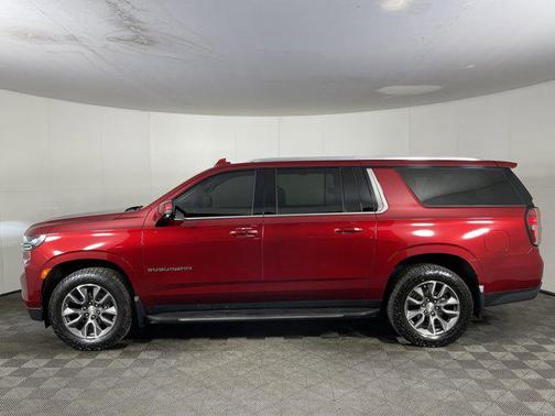 2022 Chevrolet Suburban LT