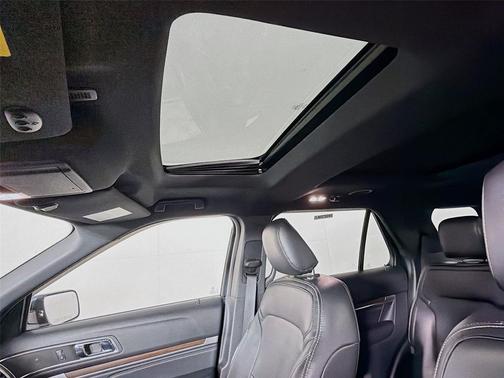 Blue Metallic 2019 Ford Explorer Limited