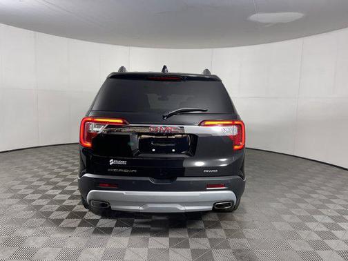 2022 GMC Acadia AWD SLT